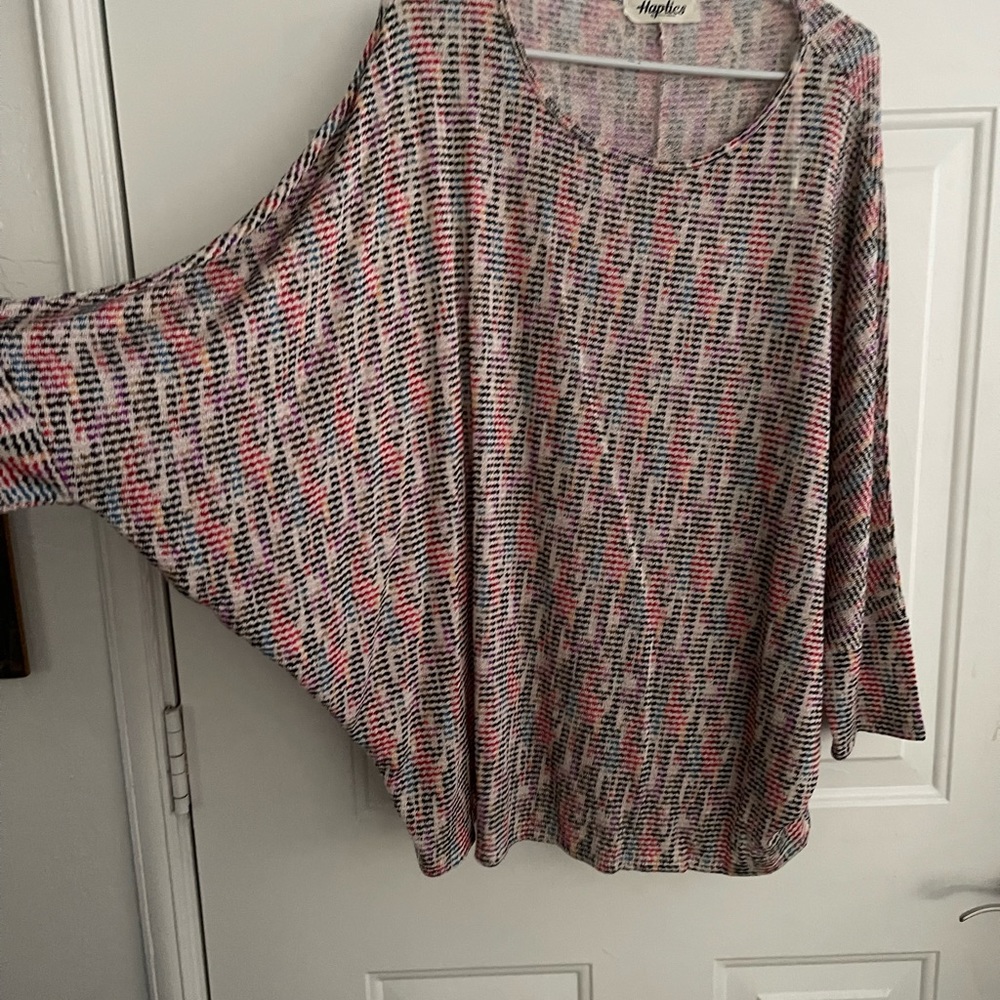 Haptics Dohlman Sleeve top. Stretchy